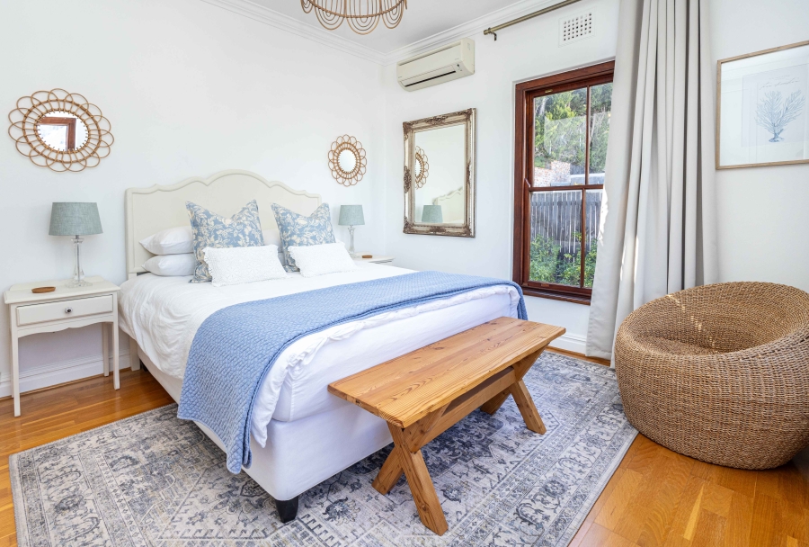 3 Bedroom Property for Sale in Sea Point Western Cape